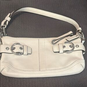 Elegant White Coach Leather Shoulder Bag